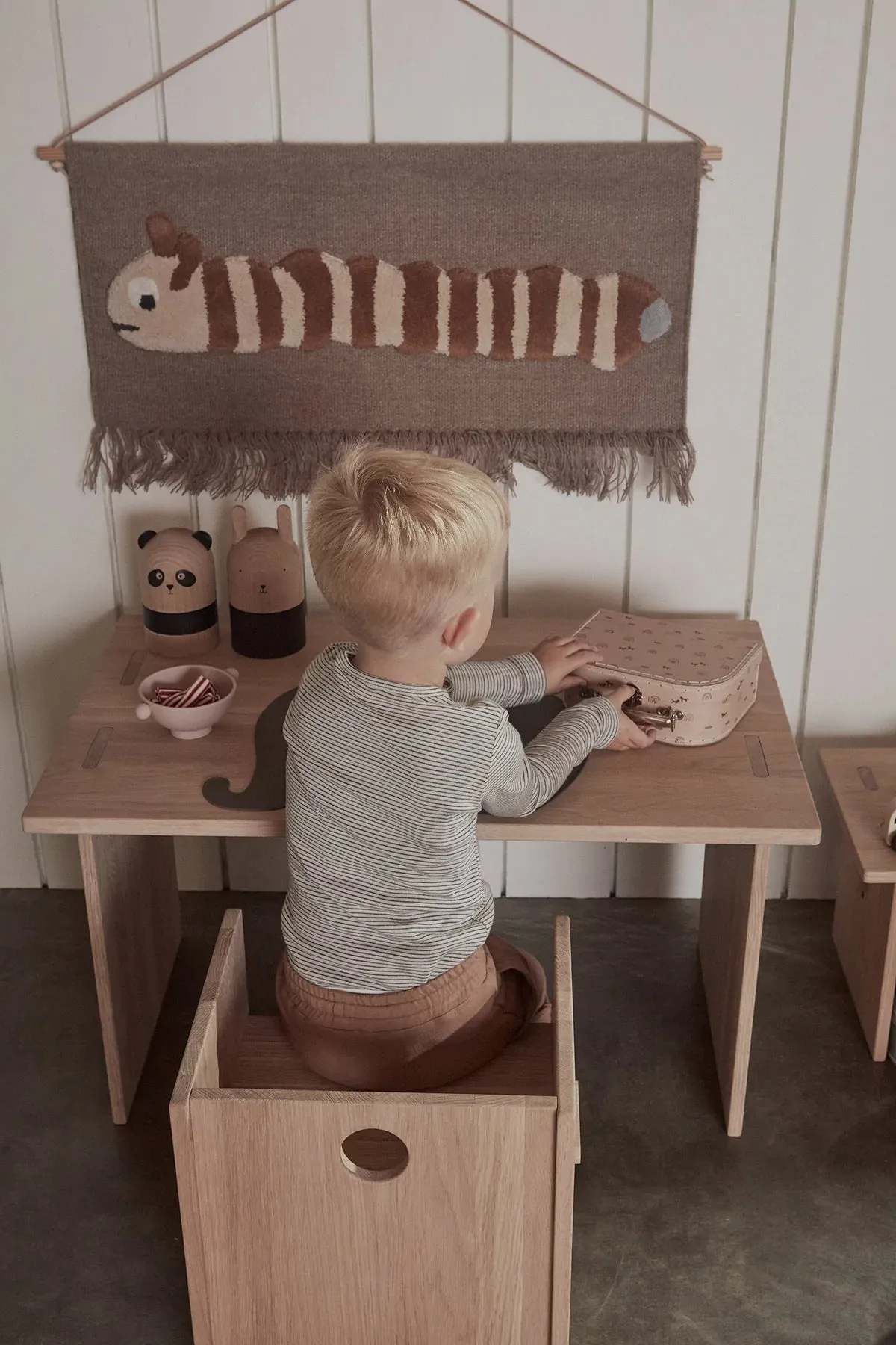 OYOY, Leo Larva Wall Hanger